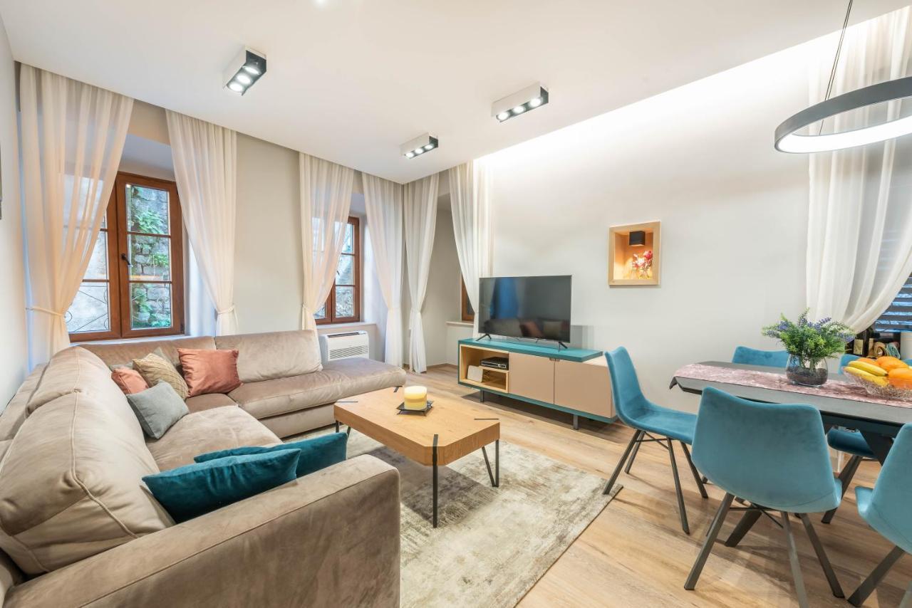 Sasha Di Cattaro - Old Town Lux Apartment Exterior photo