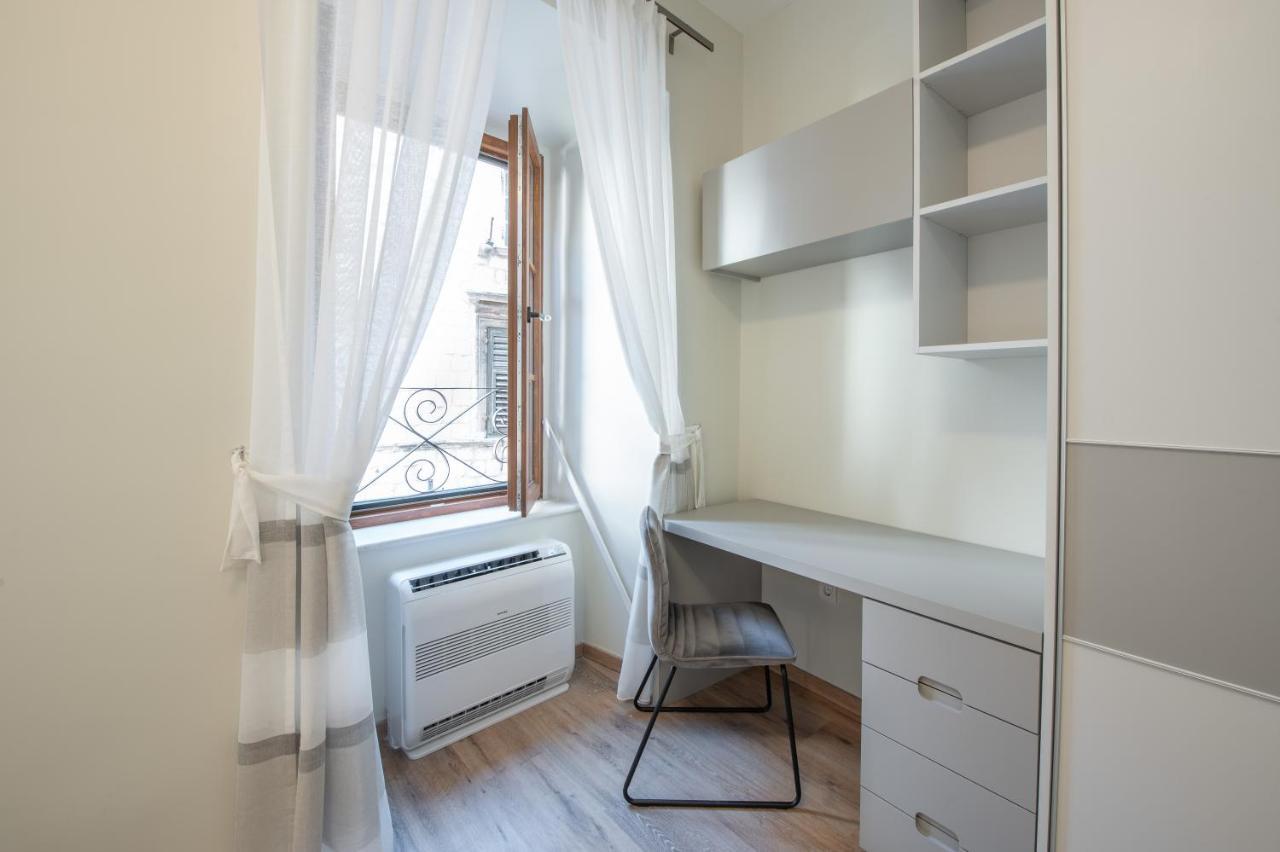 Sasha Di Cattaro - Old Town Lux Apartment Exterior photo